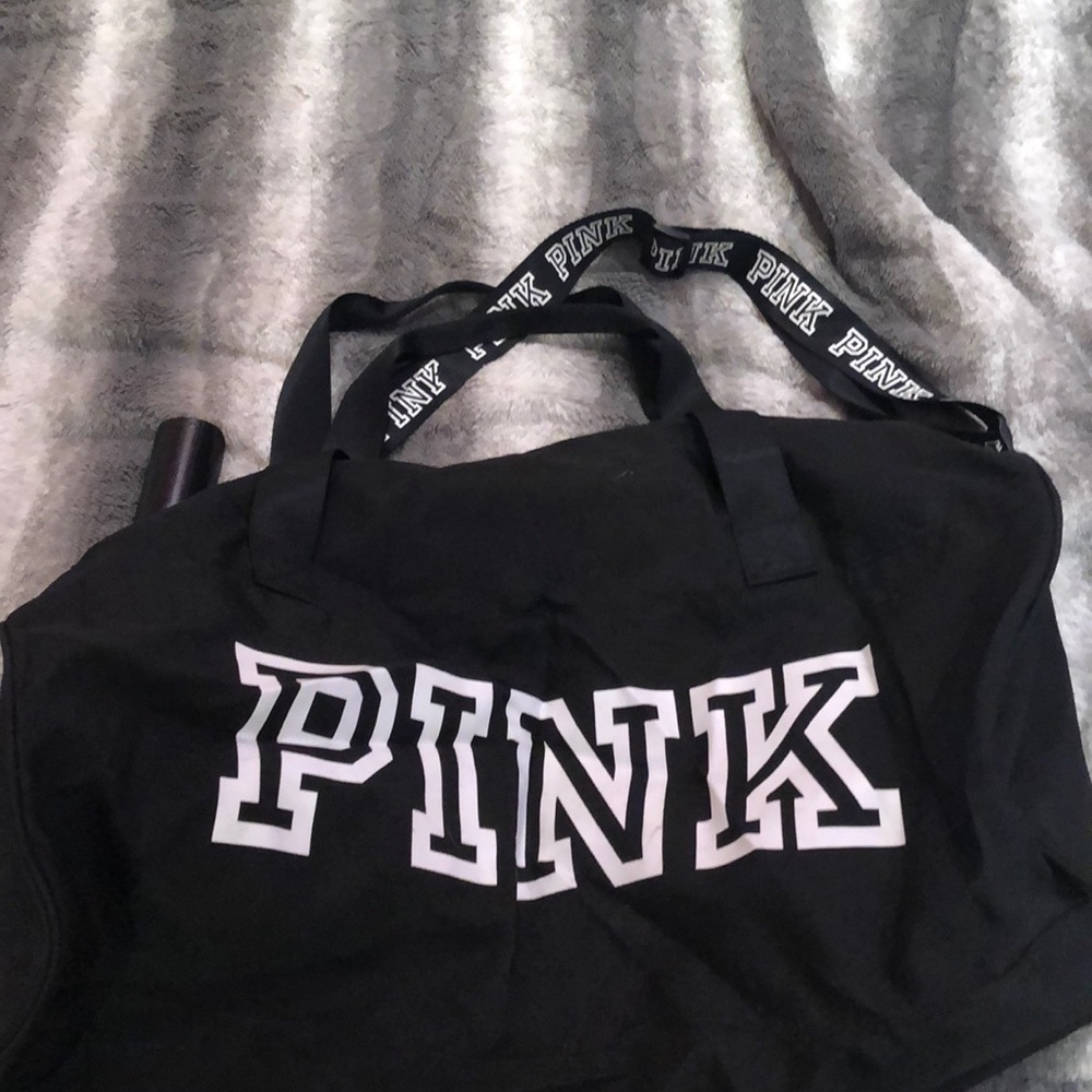 vs pink duffel bag
